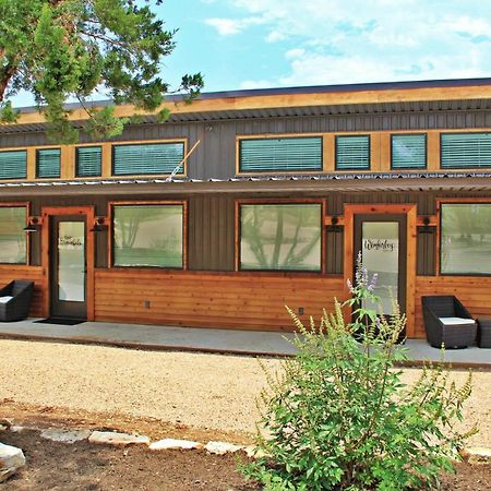 Green Acres Cottages - New Braunfels Suite Вімберлі Екстер'єр фото