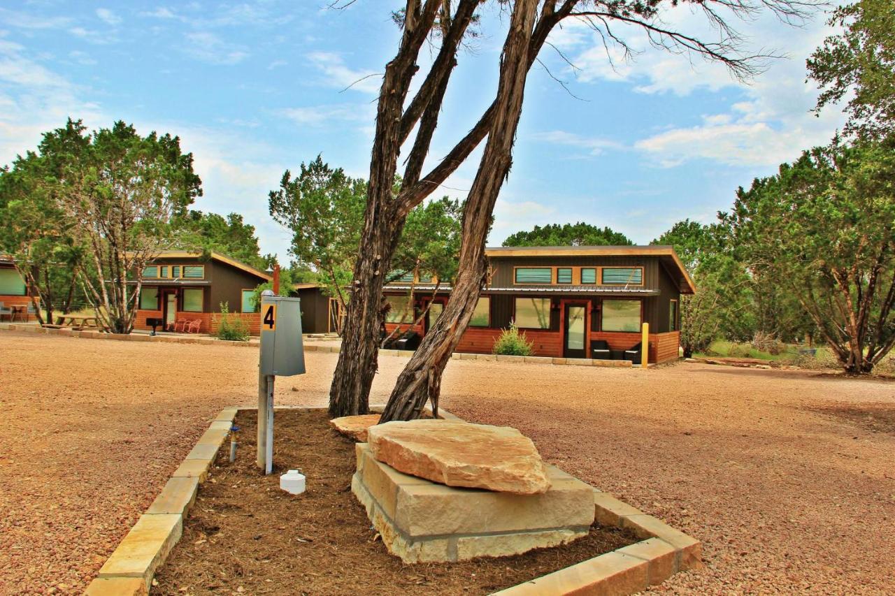 Green Acres Cottages - New Braunfels Suite Вімберлі Екстер'єр фото